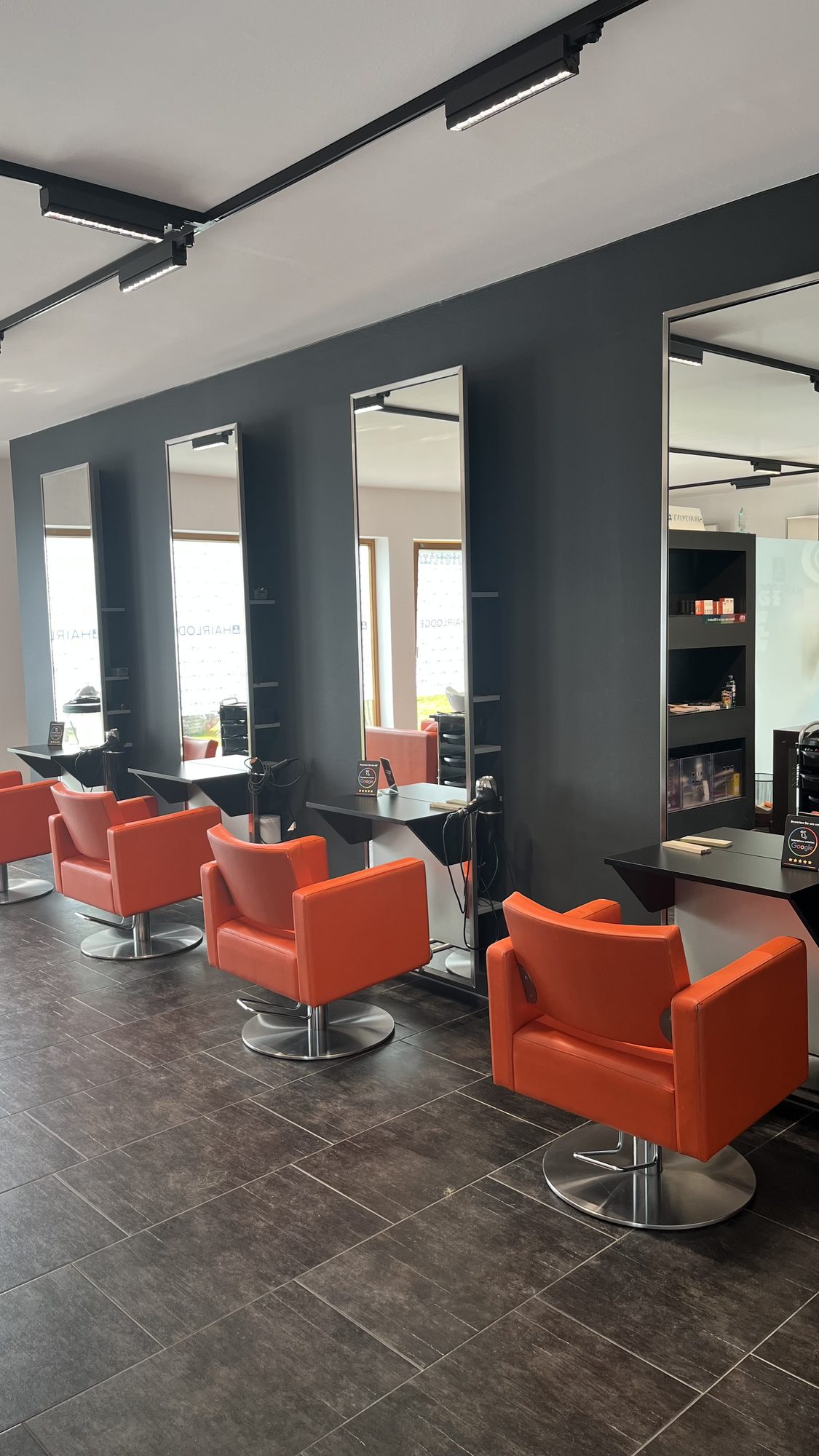 HAIRLODGE Ebbs, Einblicke in den Salon (Eindruck 1)