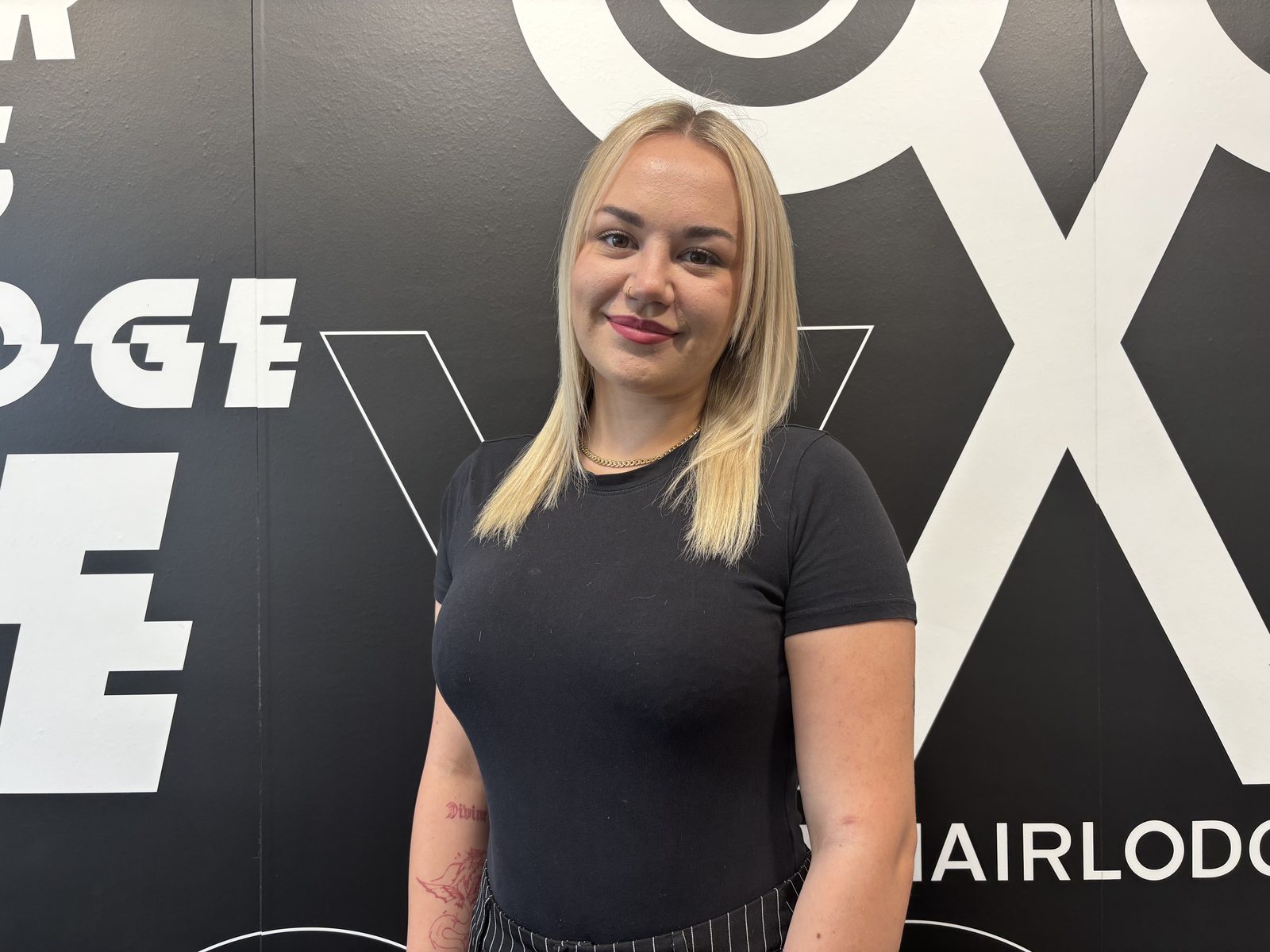 Beatrice, Stylistin und Augenbrauen Spezialistin HAIRLODGE Wörgl