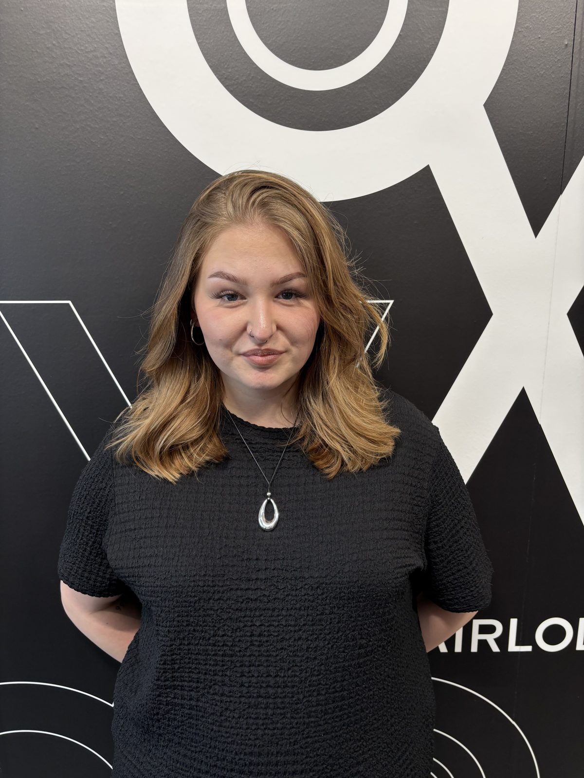Jasmin, Stylistin und Extensions Spezialistin HAIRLODGE Kufstein